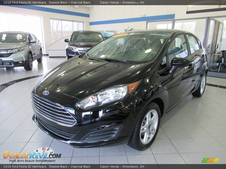 Front 3/4 View of 2018 Ford Fiesta SE Hatchback Photo #1