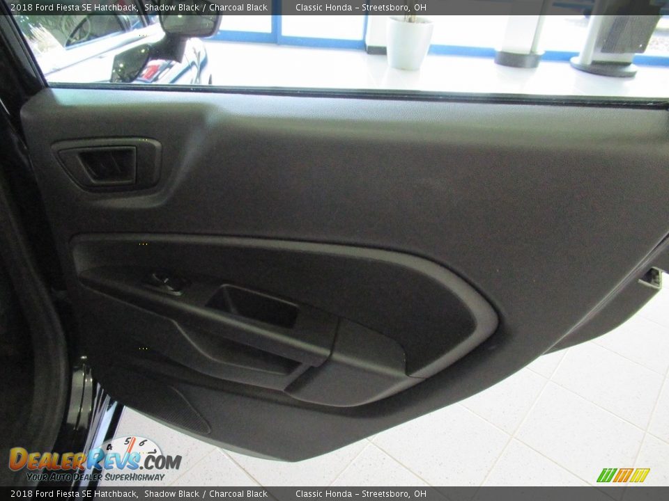 2018 Ford Fiesta SE Hatchback Shadow Black / Charcoal Black Photo #17