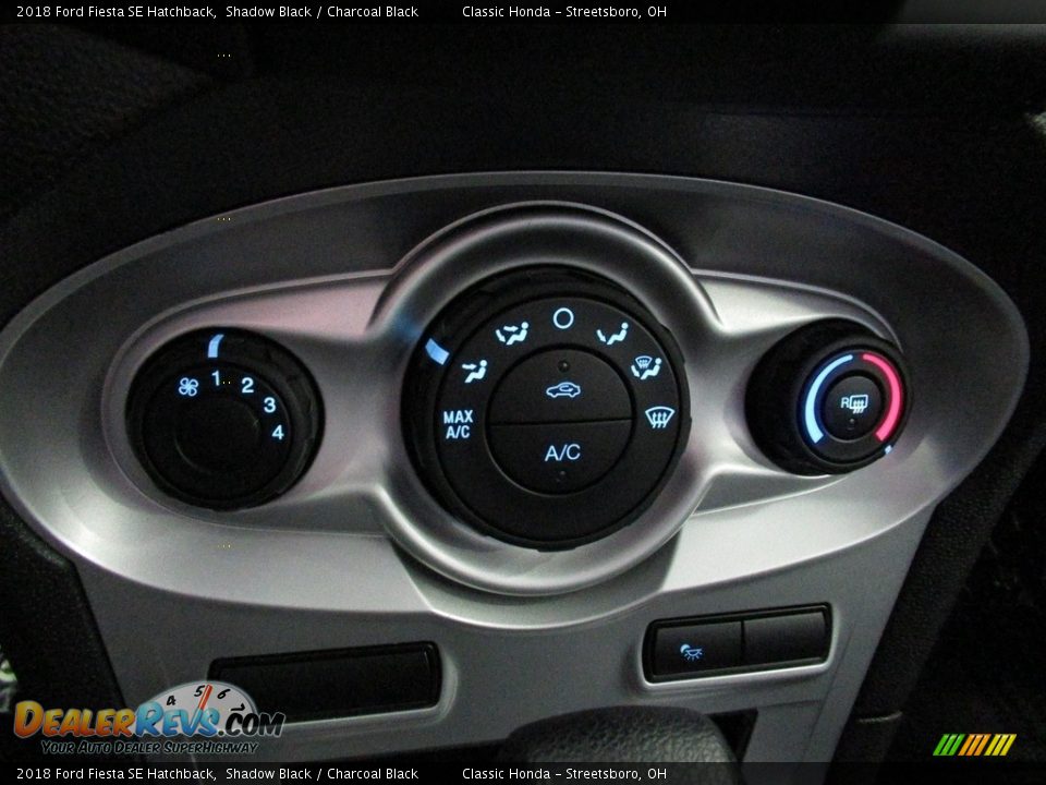 2018 Ford Fiesta SE Hatchback Shadow Black / Charcoal Black Photo #33