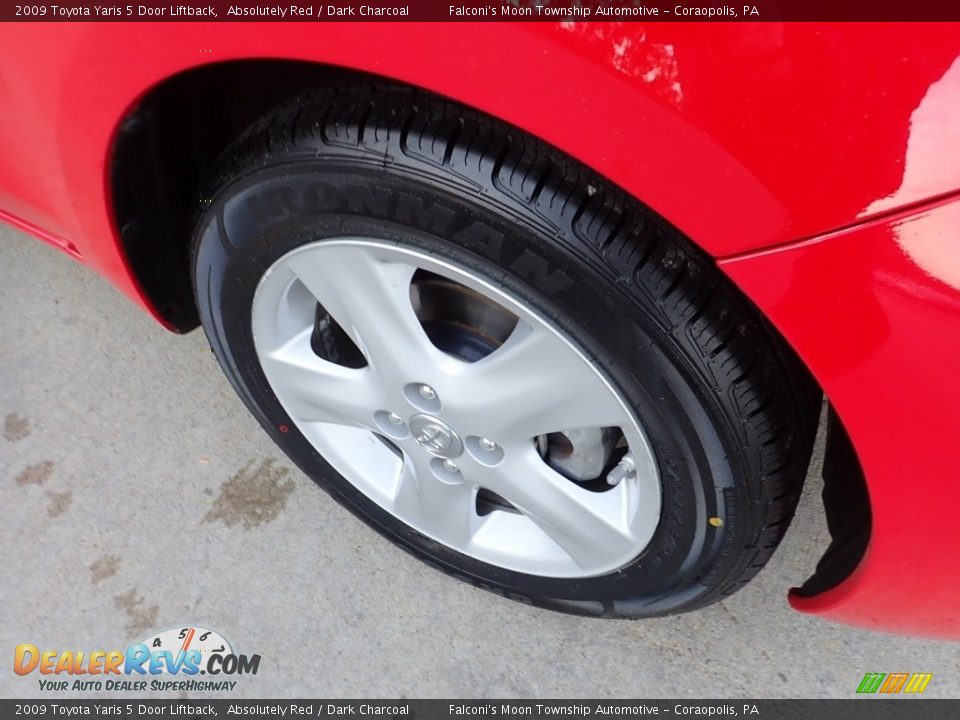 2009 Toyota Yaris 5 Door Liftback Absolutely Red / Dark Charcoal Photo #10