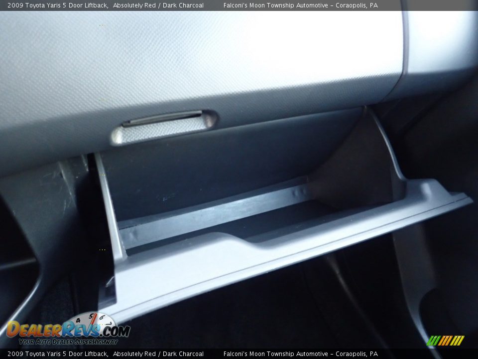 2009 Toyota Yaris 5 Door Liftback Absolutely Red / Dark Charcoal Photo #22