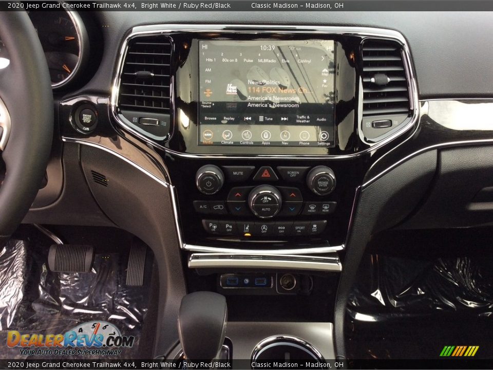 Controls of 2020 Jeep Grand Cherokee Trailhawk 4x4 Photo #14