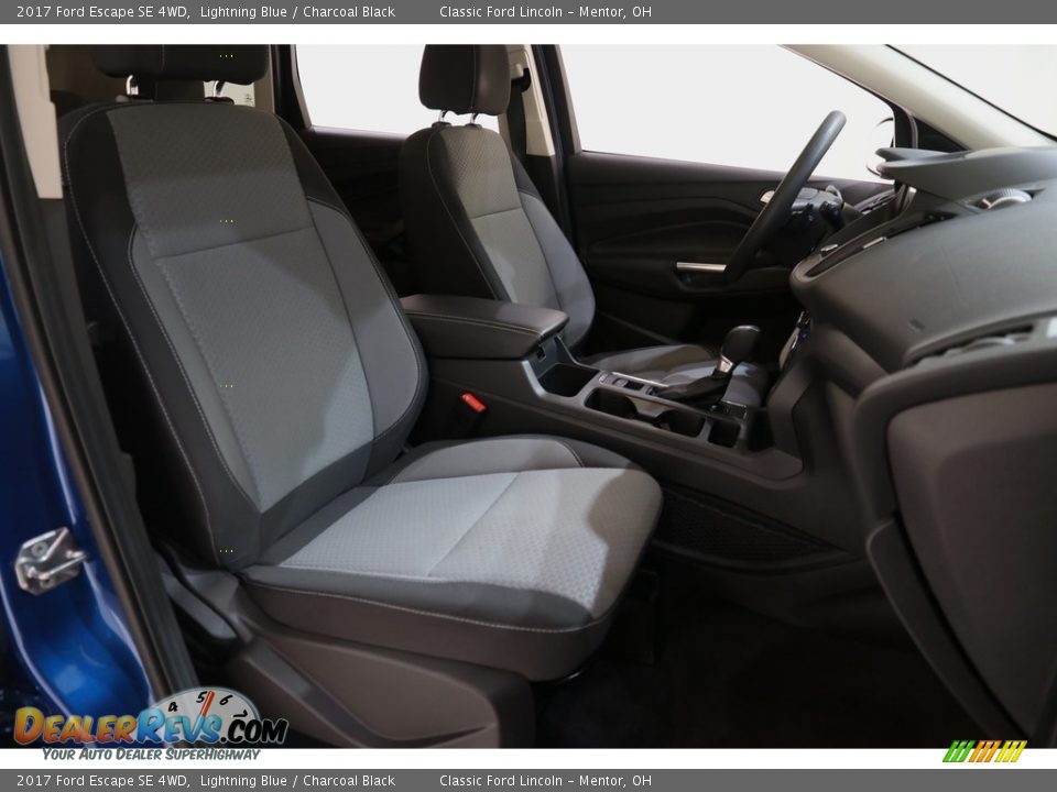 2017 Ford Escape SE 4WD Lightning Blue / Charcoal Black Photo #16