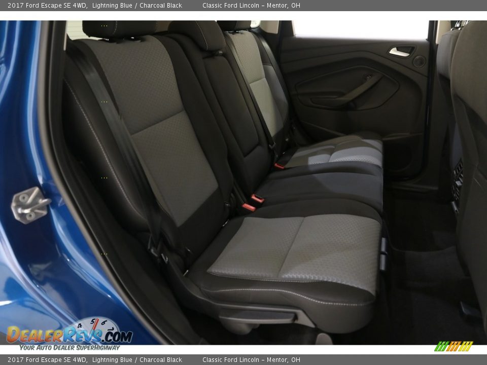 2017 Ford Escape SE 4WD Lightning Blue / Charcoal Black Photo #17