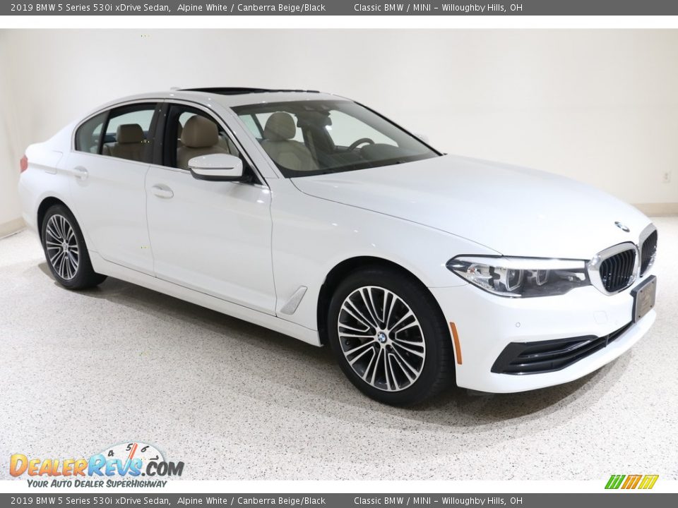 2019 BMW 5 Series 530i xDrive Sedan Alpine White / Canberra Beige/Black Photo #1