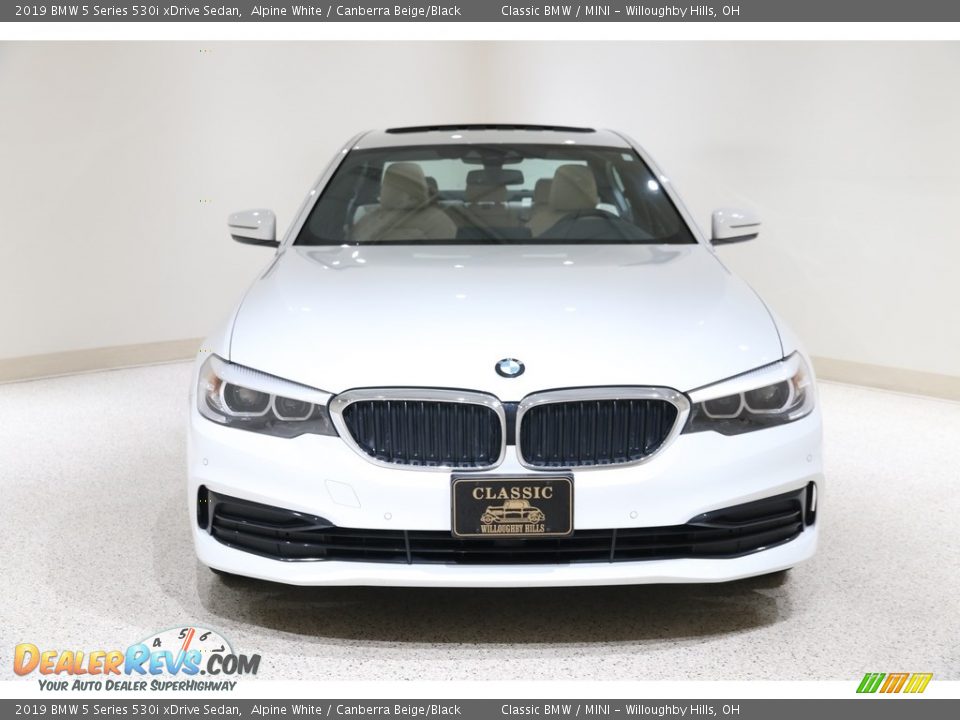 2019 BMW 5 Series 530i xDrive Sedan Alpine White / Canberra Beige/Black Photo #2
