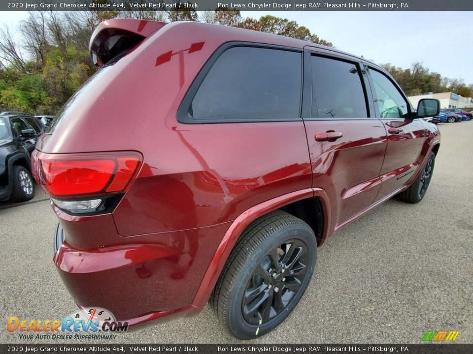 2020 Jeep Grand Cherokee Altitude 4x4 Velvet Red Pearl / Black Photo #6
