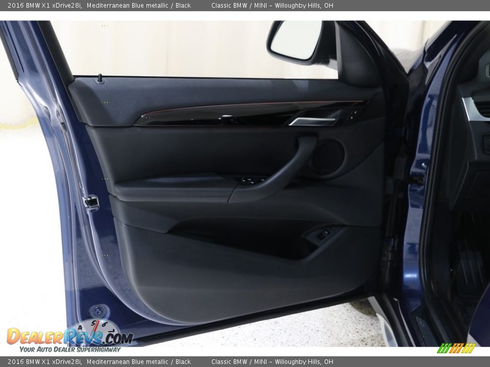 2016 BMW X1 xDrive28i Mediterranean Blue metallic / Black Photo #4
