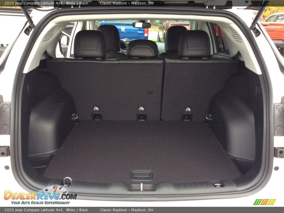 2020 Jeep Compass Latitude 4x4 White / Black Photo #18