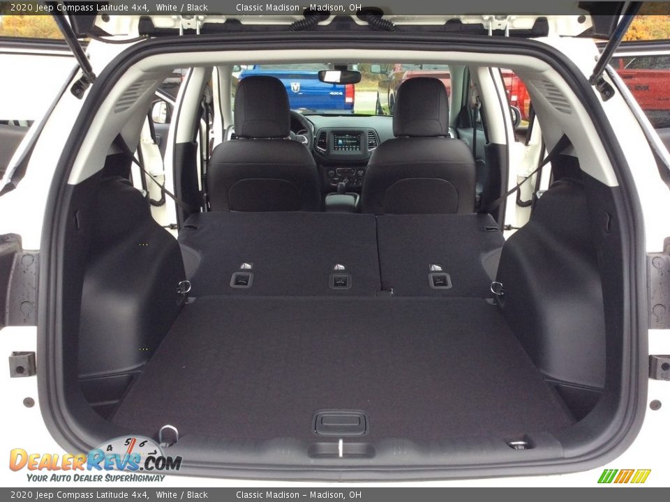 2020 Jeep Compass Latitude 4x4 White / Black Photo #19
