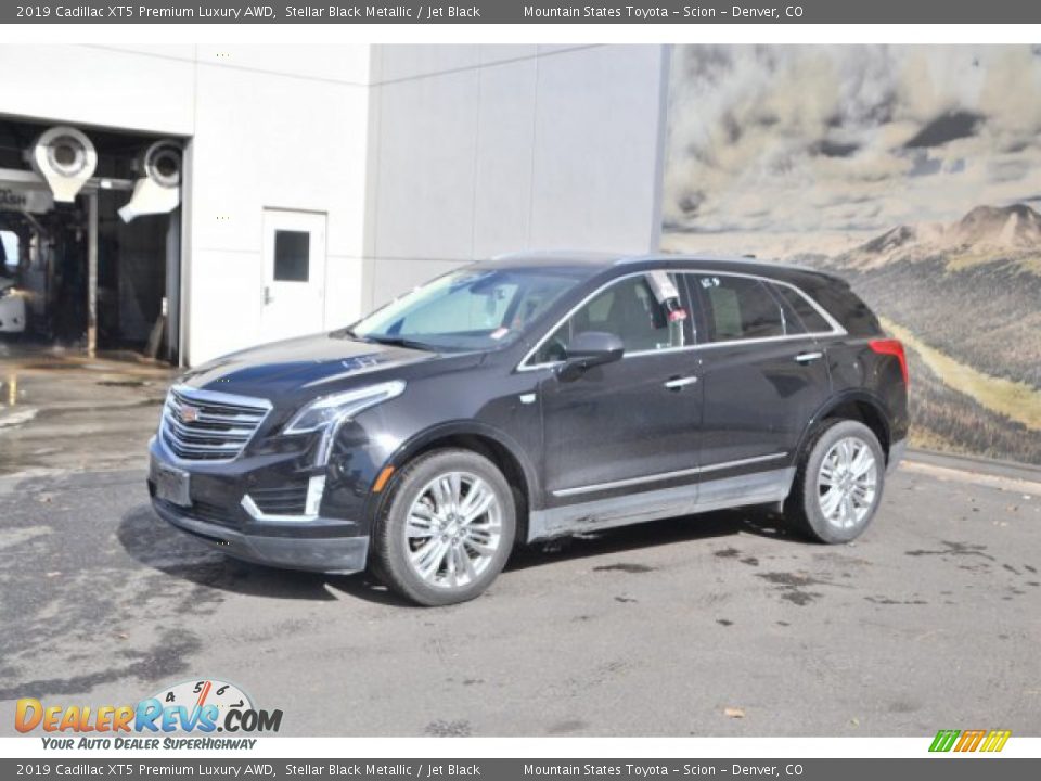 2019 Cadillac XT5 Premium Luxury AWD Stellar Black Metallic / Jet Black Photo #2