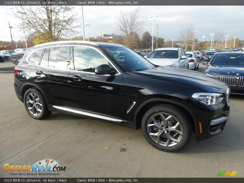 Front 3/4 View of 2020 BMW X3 xDrive30i Photo #1