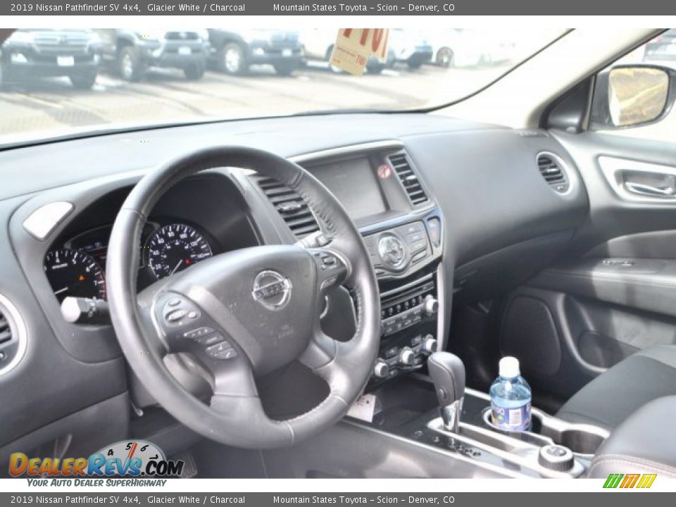 2019 Nissan Pathfinder SV 4x4 Glacier White / Charcoal Photo #10