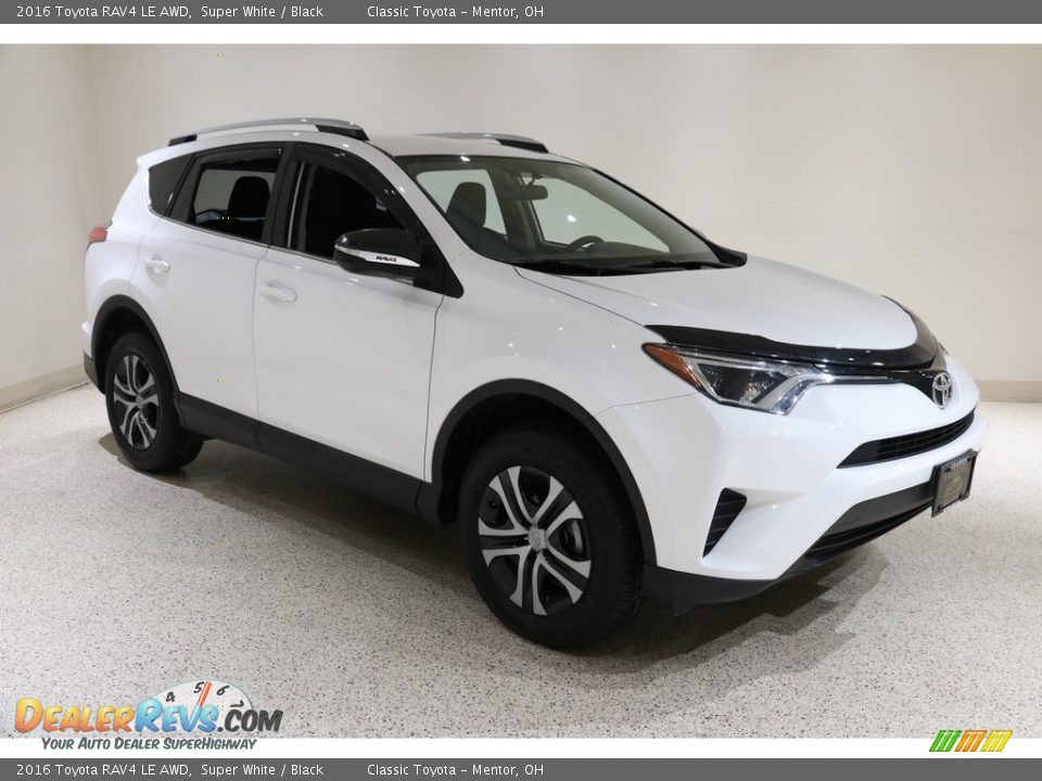 2016 Toyota RAV4 LE AWD Super White / Black Photo #1