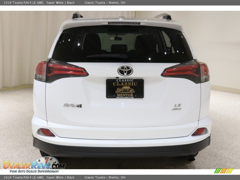 2016 Toyota RAV4 LE AWD Super White / Black Photo #19