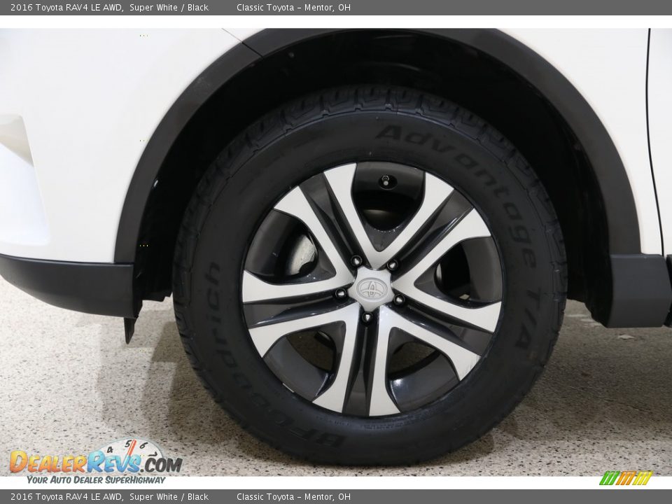 2016 Toyota RAV4 LE AWD Super White / Black Photo #21
