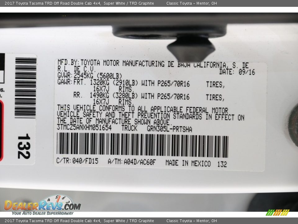 2017 Toyota Tacoma TRD Off Road Double Cab 4x4 Super White / TRD Graphite Photo #21