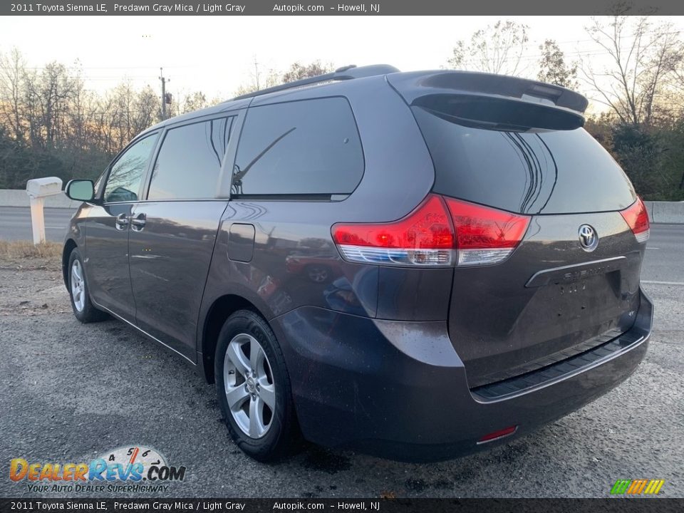 2011 Toyota Sienna LE Predawn Gray Mica / Light Gray Photo #5