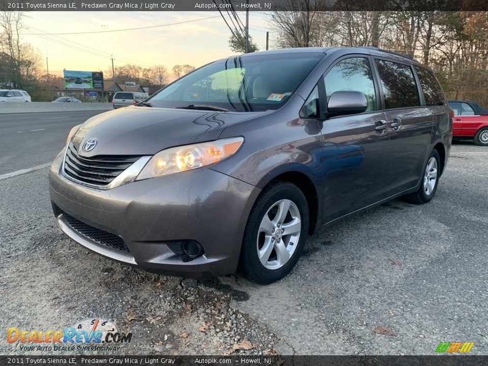 2011 Toyota Sienna LE Predawn Gray Mica / Light Gray Photo #7