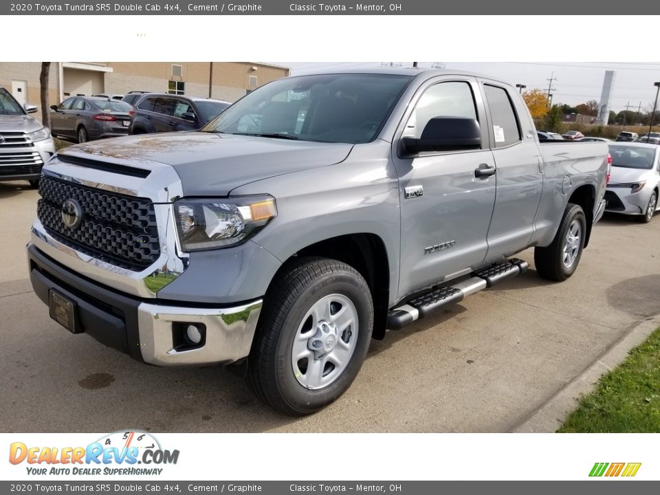 Front 3/4 View of 2020 Toyota Tundra SR5 Double Cab 4x4 Photo #1