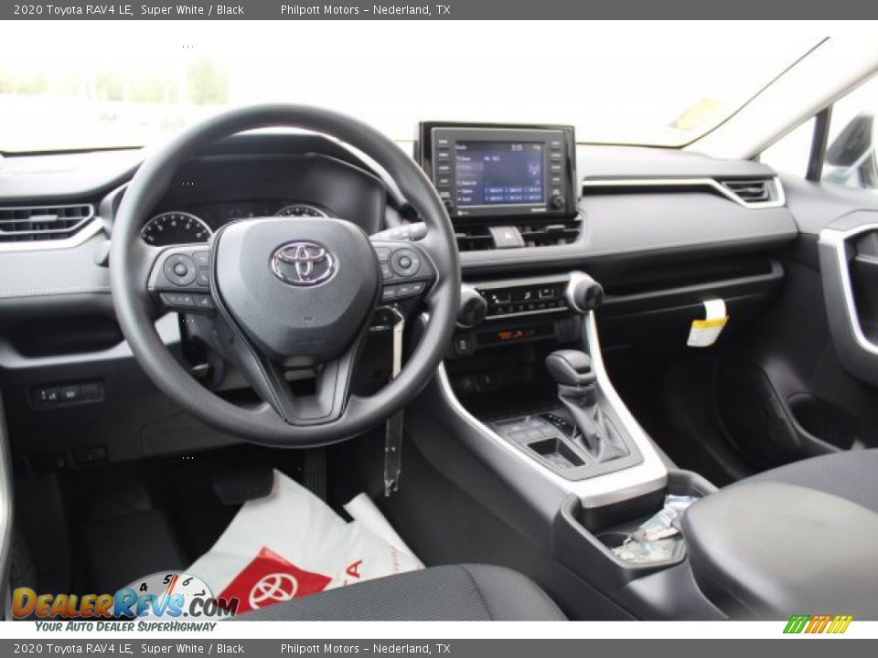 2020 Toyota RAV4 LE Super White / Black Photo #20