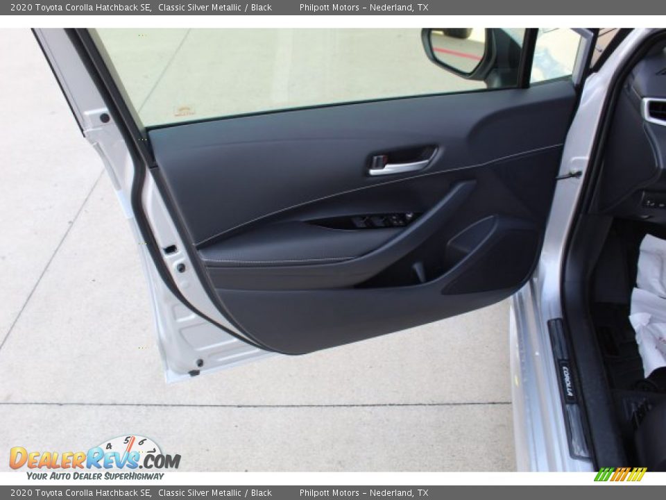 Door Panel of 2020 Toyota Corolla Hatchback SE Photo #9