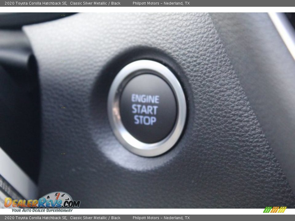 2020 Toyota Corolla Hatchback SE Classic Silver Metallic / Black Photo #17