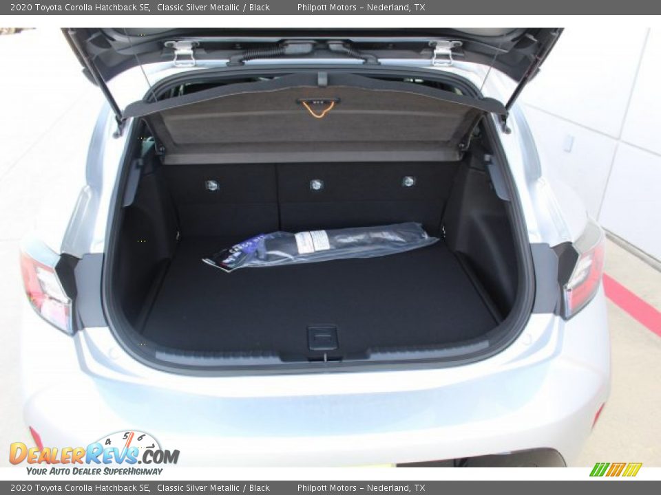 2020 Toyota Corolla Hatchback SE Trunk Photo #23