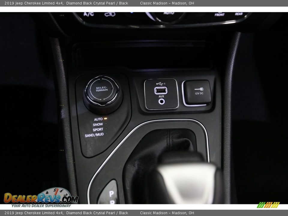 2019 Jeep Cherokee Limited 4x4 Diamond Black Crystal Pearl / Black Photo #18