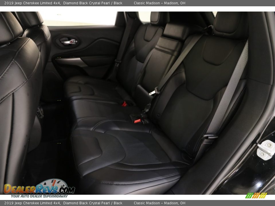 2019 Jeep Cherokee Limited 4x4 Diamond Black Crystal Pearl / Black Photo #22