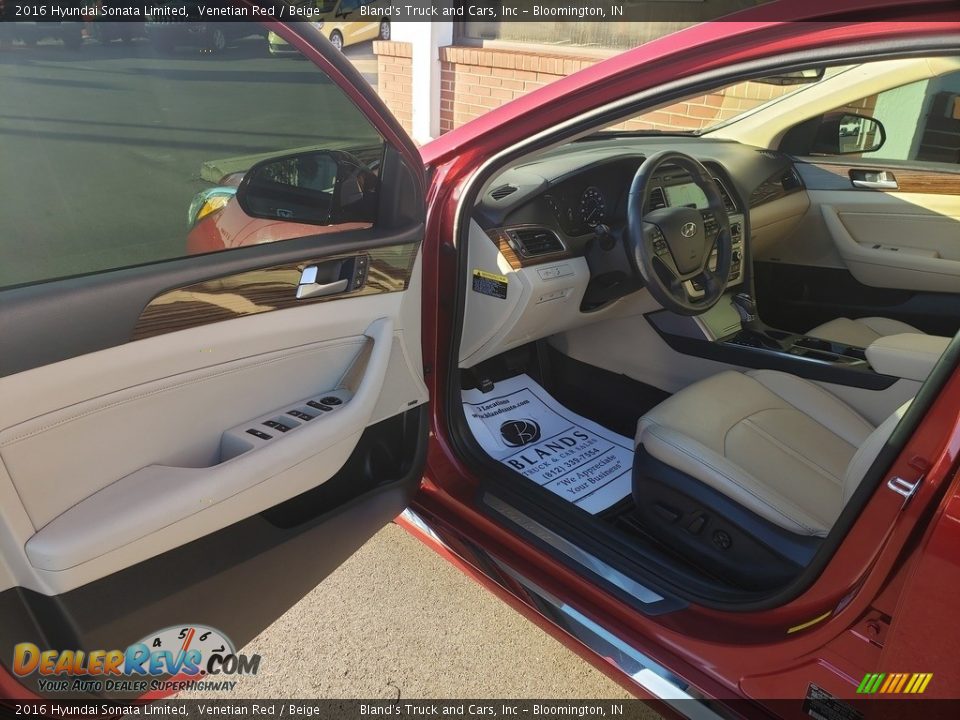 2016 Hyundai Sonata Limited Venetian Red / Beige Photo #3