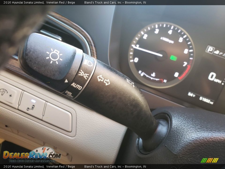 2016 Hyundai Sonata Limited Venetian Red / Beige Photo #16