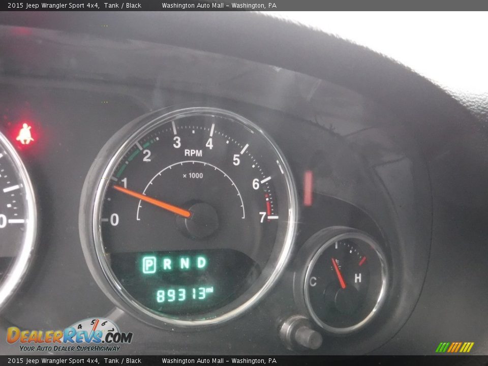 2015 Jeep Wrangler Sport 4x4 Tank / Black Photo #31