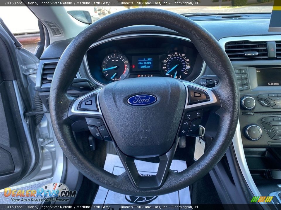 2016 Ford Fusion S Ingot Silver Metallic / Medium Earth Gray Photo #16