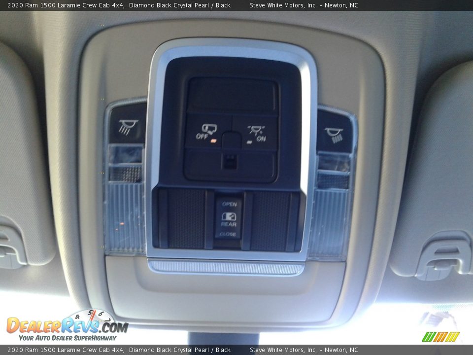 2020 Ram 1500 Laramie Crew Cab 4x4 Diamond Black Crystal Pearl / Black Photo #29