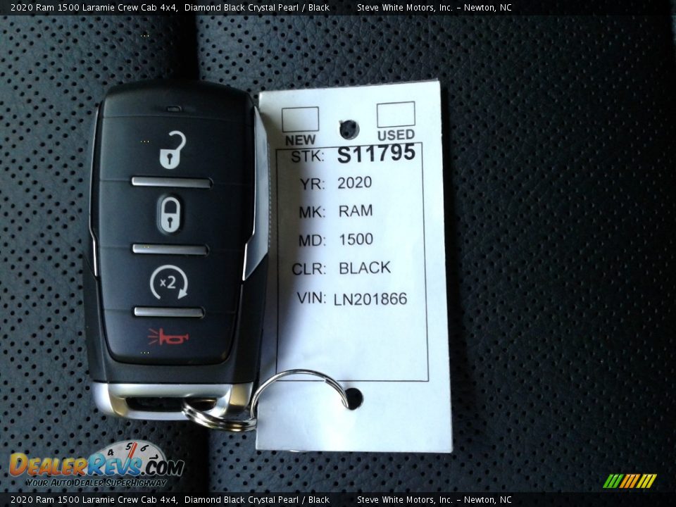 2020 Ram 1500 Laramie Crew Cab 4x4 Diamond Black Crystal Pearl / Black Photo #31