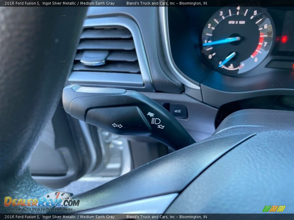 2016 Ford Fusion S Ingot Silver Metallic / Medium Earth Gray Photo #20