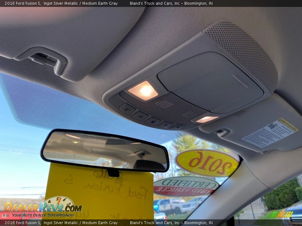 2016 Ford Fusion S Ingot Silver Metallic / Medium Earth Gray Photo #28