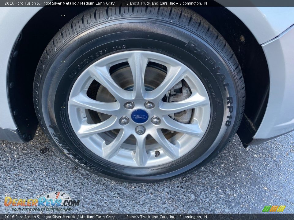 2016 Ford Fusion S Ingot Silver Metallic / Medium Earth Gray Photo #33