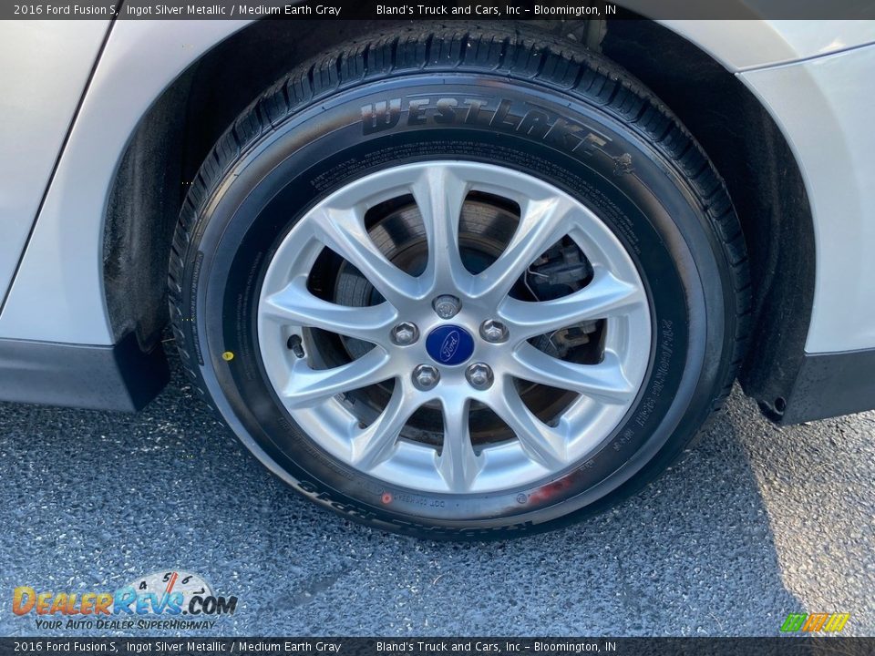 2016 Ford Fusion S Ingot Silver Metallic / Medium Earth Gray Photo #35