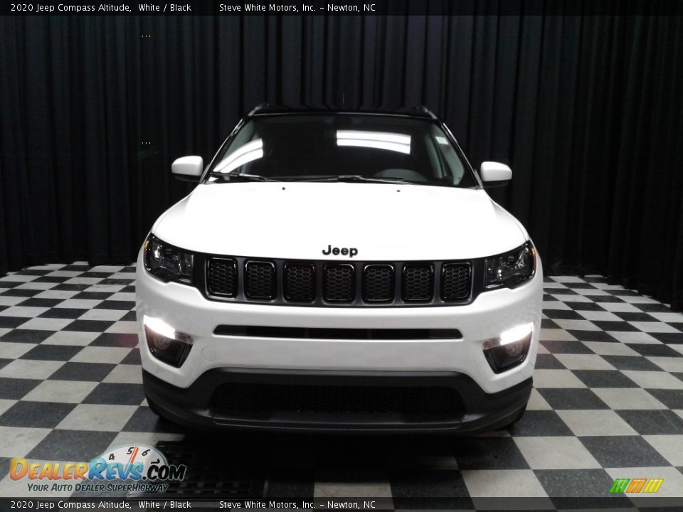 2020 Jeep Compass Altitude White / Black Photo #3