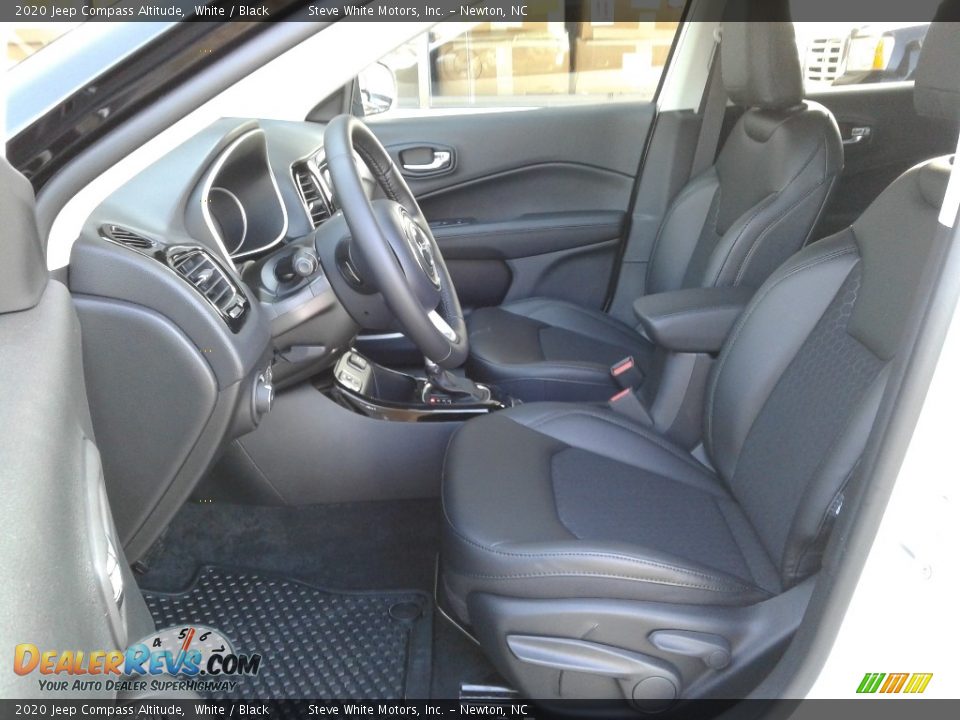 2020 Jeep Compass Altitude White / Black Photo #10