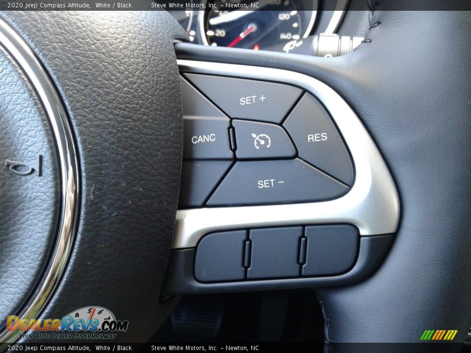 2020 Jeep Compass Altitude White / Black Photo #17