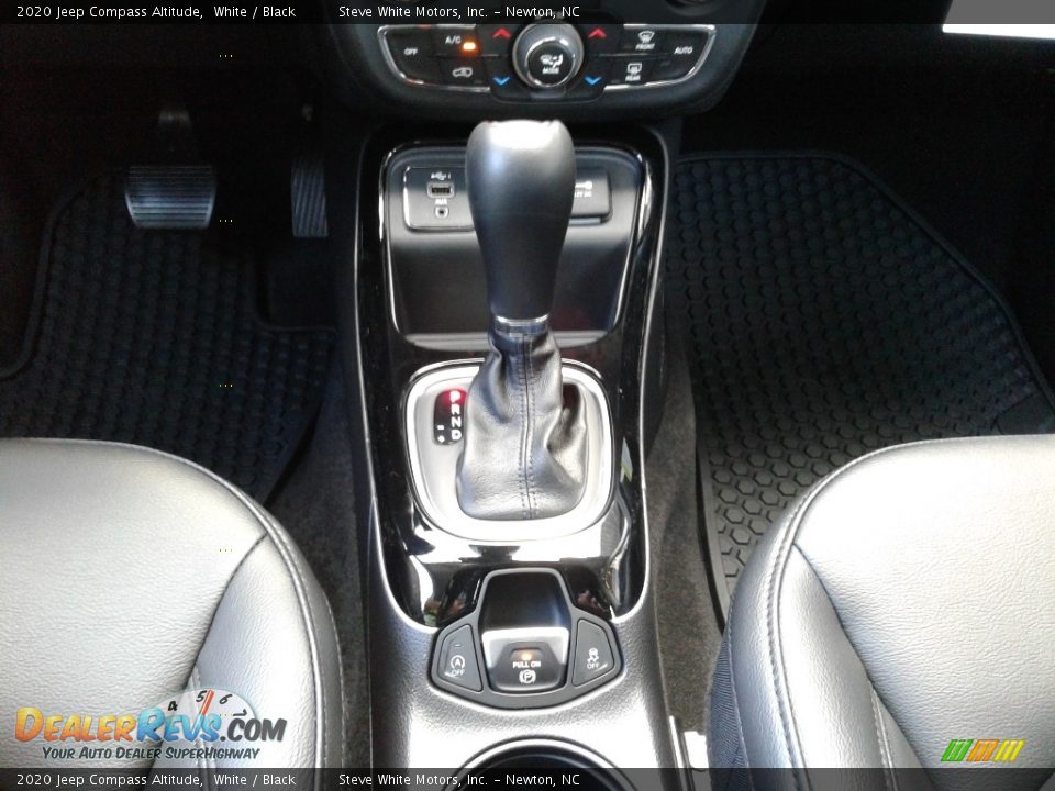 2020 Jeep Compass Altitude White / Black Photo #27