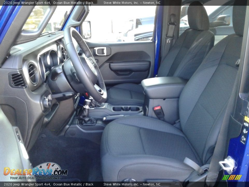Front Seat of 2020 Jeep Wrangler Sport 4x4 Photo #10