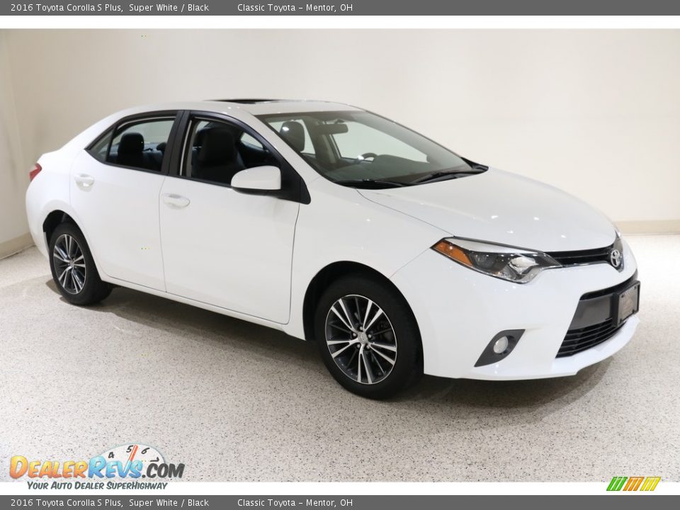 Front 3/4 View of 2016 Toyota Corolla S Plus Photo #1