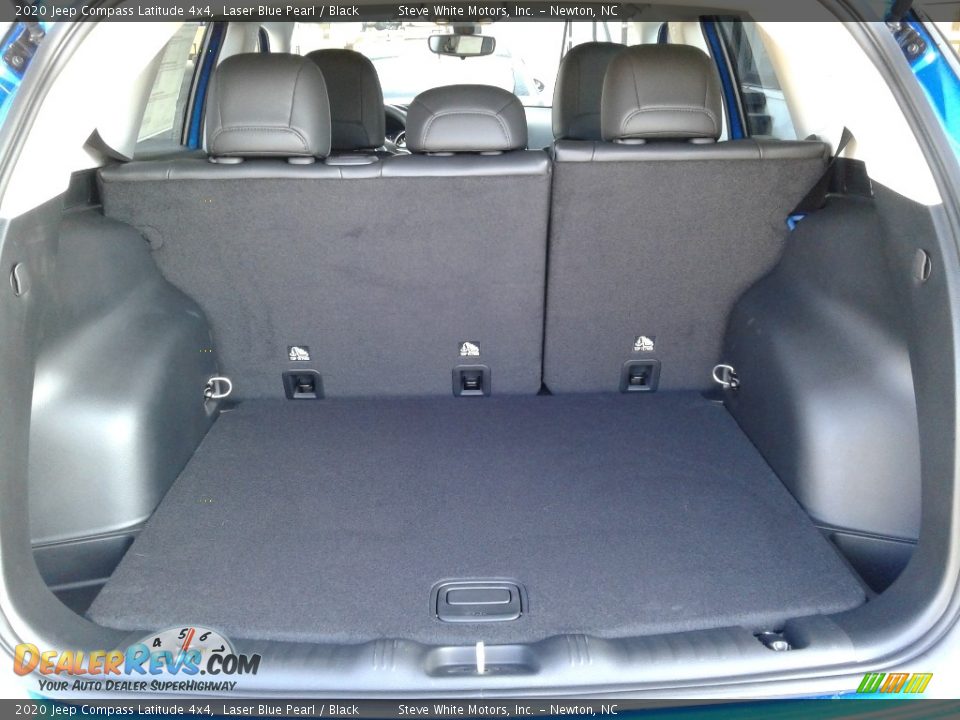 2020 Jeep Compass Latitude 4x4 Laser Blue Pearl / Black Photo #12
