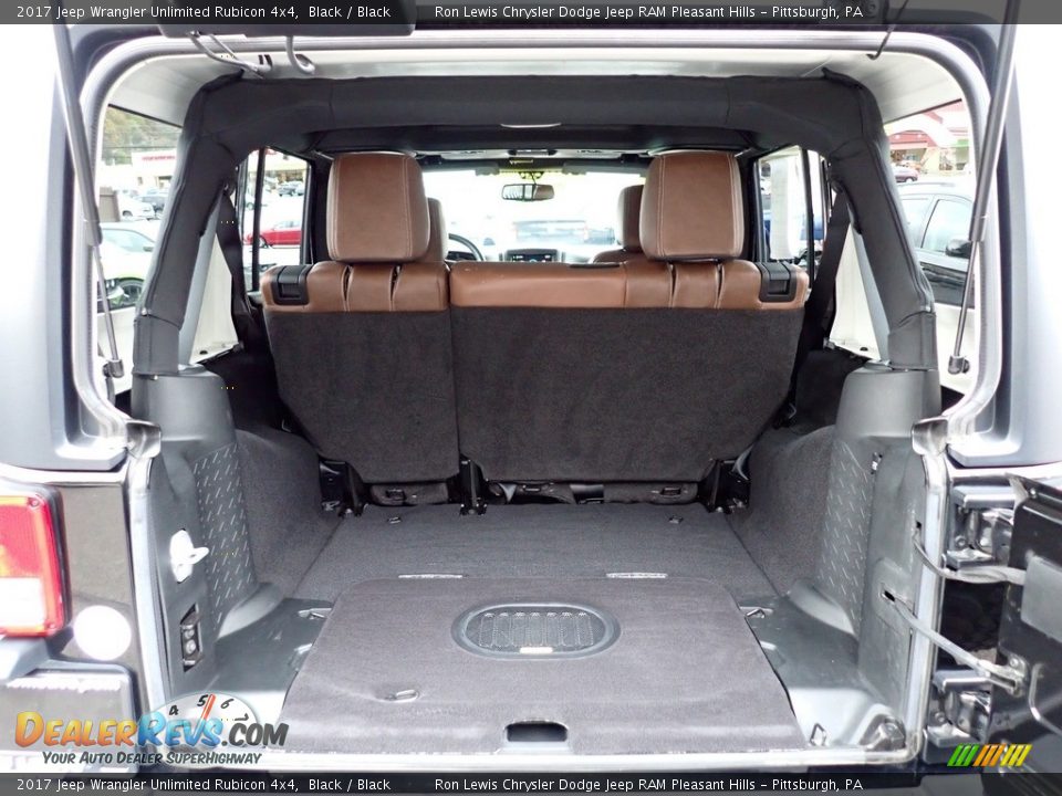 2017 Jeep Wrangler Unlimited Rubicon 4x4 Black / Black Photo #5