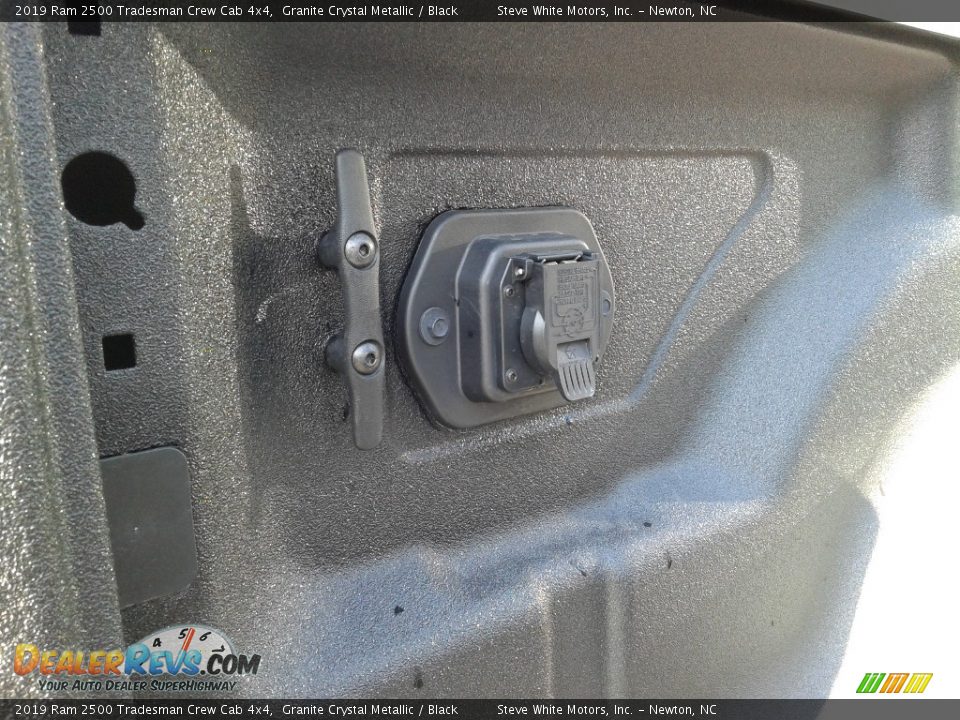 2019 Ram 2500 Tradesman Crew Cab 4x4 Granite Crystal Metallic / Black Photo #12