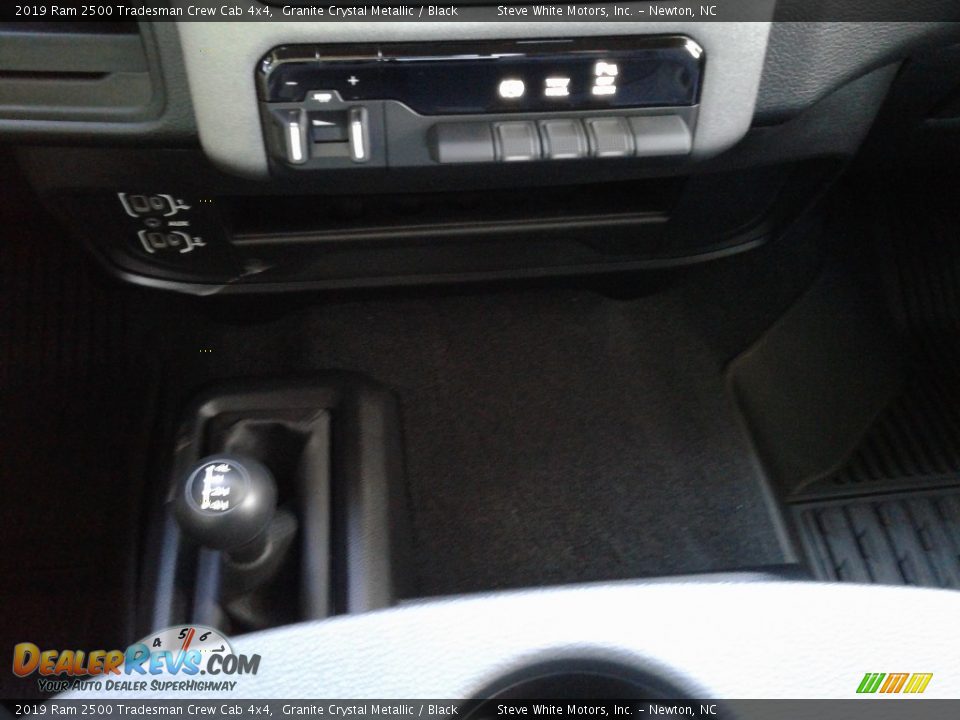 2019 Ram 2500 Tradesman Crew Cab 4x4 Granite Crystal Metallic / Black Photo #25